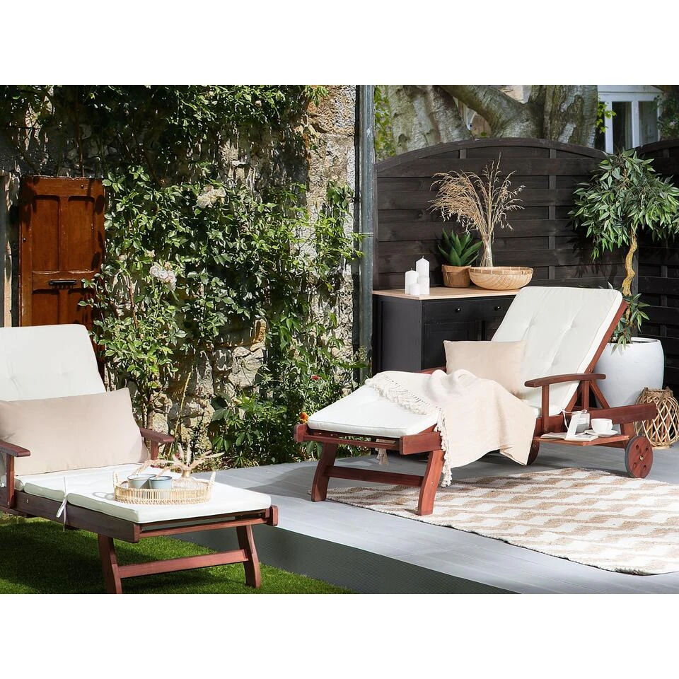 Beliani Tuinligstoel TOSCANA - Donkere Houtkleur Acaciahout Beliani Tuinligstoel TOSCANA - Donkere Houtkleur Acaciahout -Tuinmeubelwinkel 2e16275559844a84bb621e48e9330c84